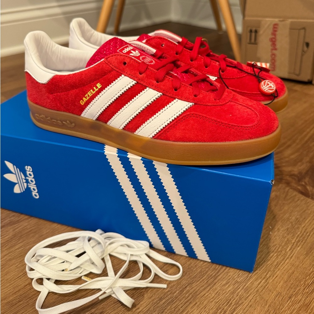 BRAND NEW! Adidas Gazelle Indoor in Scarlet Gum. W/ Box and Tags. Size 7.5M/8.5W